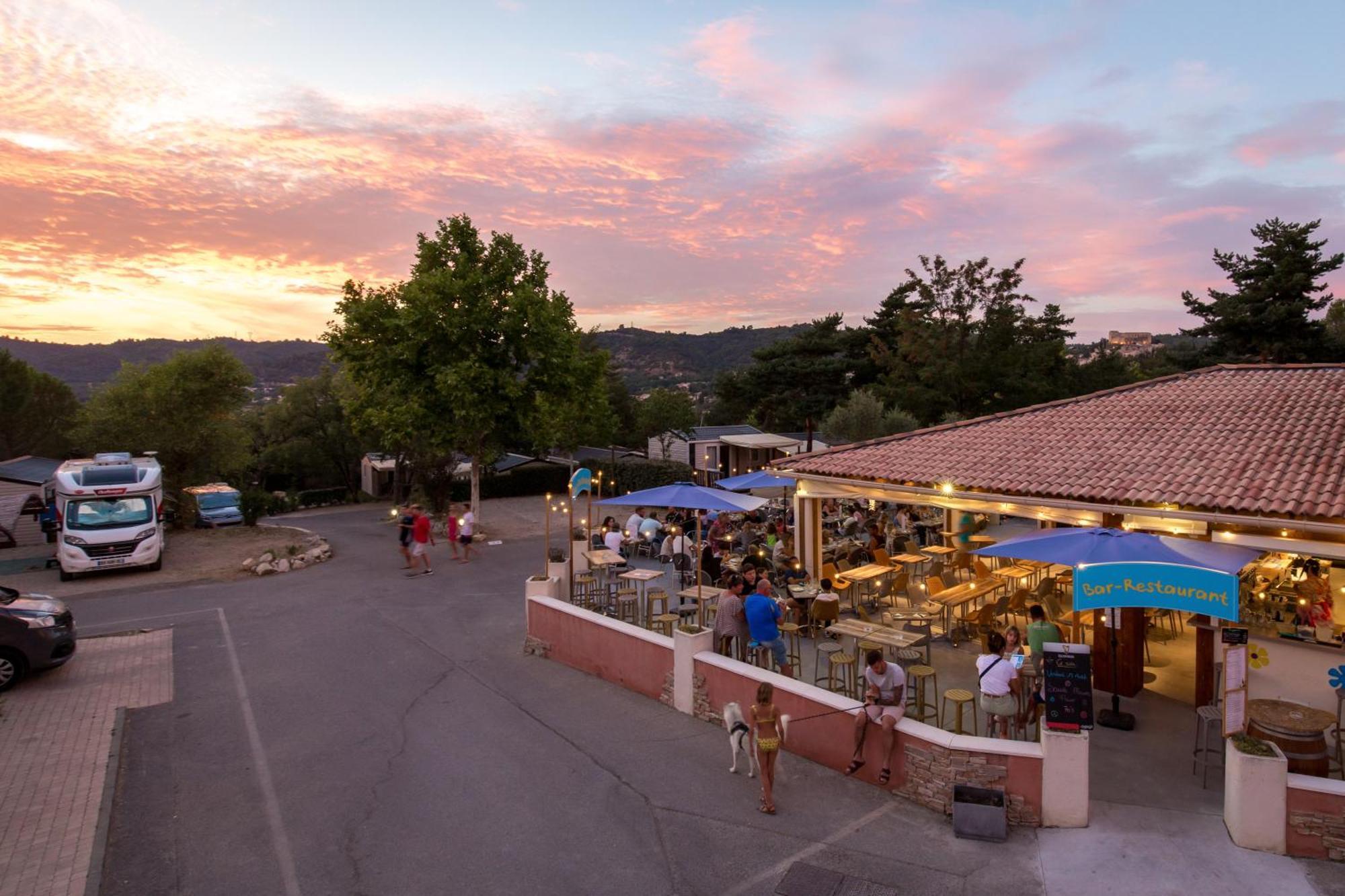 Camping Paradis La Pinede Hotel Gréoux-les-Bains Eksteriør billede